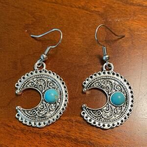 Silver Turquoise Moon Earrings‎